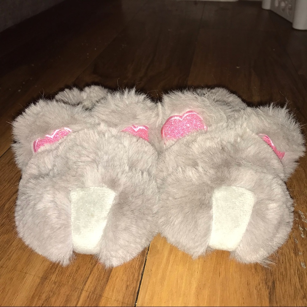 Extrémaly fuzzy bunny slippers